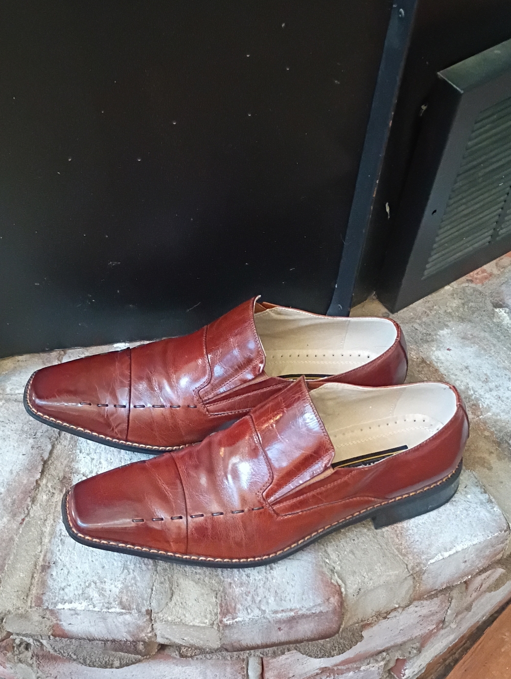 Men's Leather Slip-On Loafers in Chestnut Brown